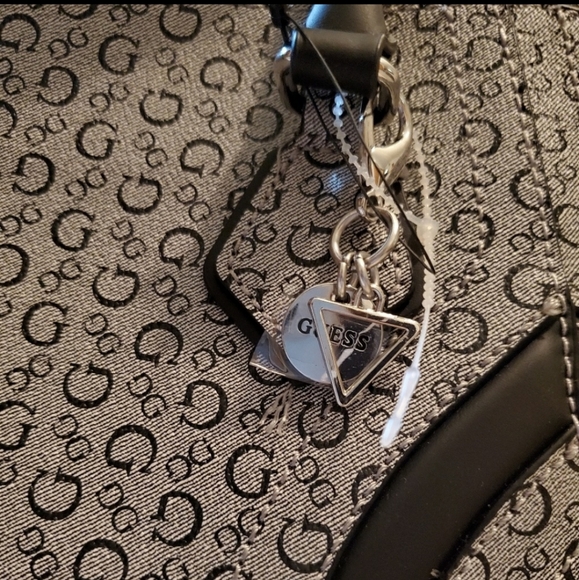 Guess Handbag NWT - Picture 3 of 3